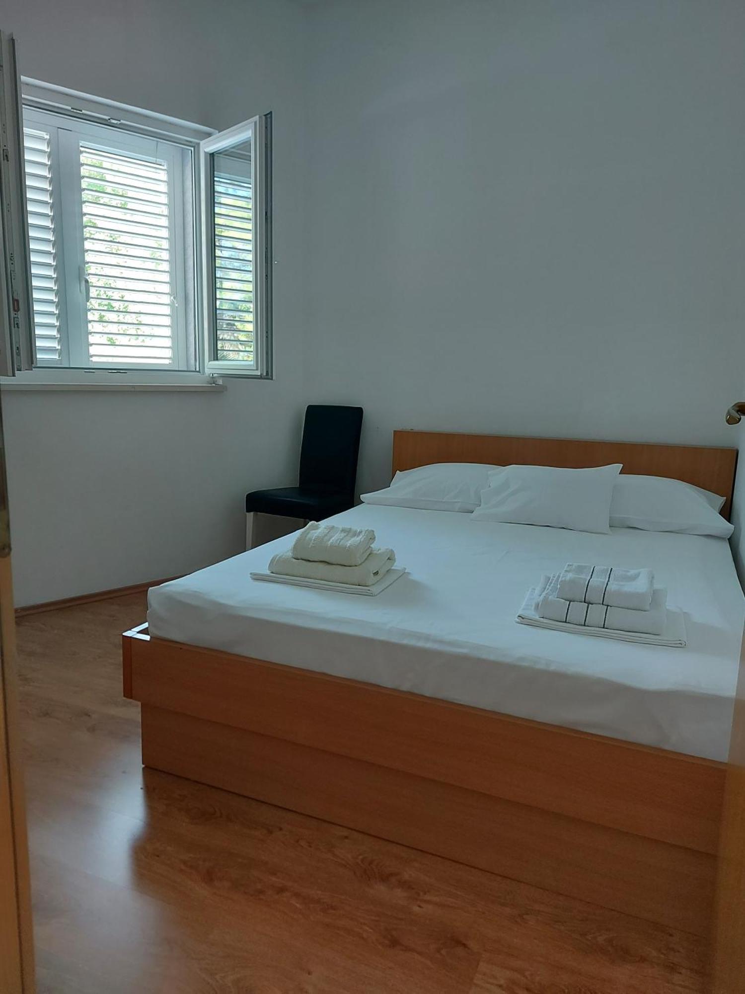 Apartmani Neva Makarska Ngoại thất bức ảnh