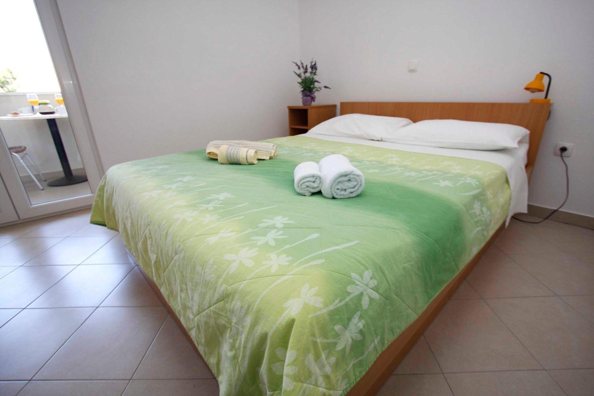 Apartmani Neva Makarska Ngoại thất bức ảnh