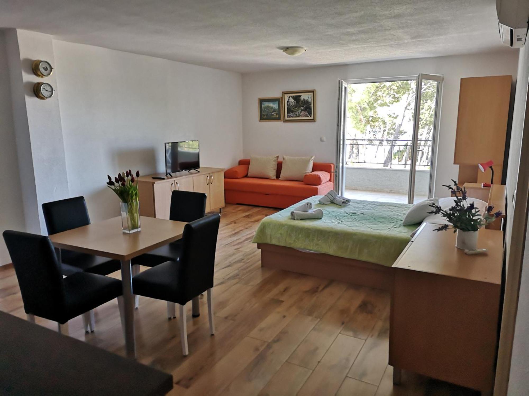 Apartmani Neva Makarska Ngoại thất bức ảnh